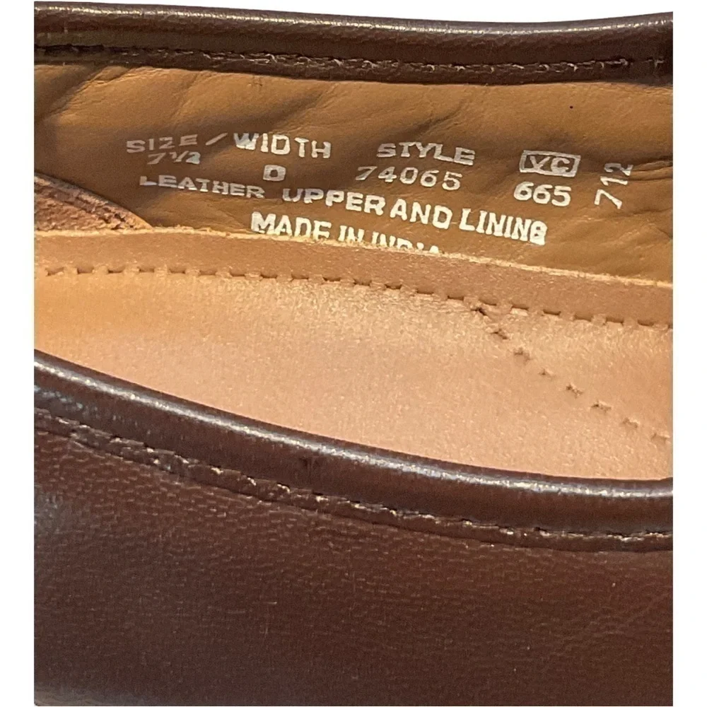 OAKTON CLASSICS LEATHER SLIPONS 7.5D